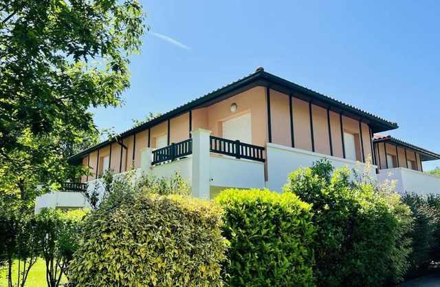 Appartement T2 avec Piscine, Proche Thermes, Parking Souterrain et Terrasse - Cambo-les-Bains - FR-1-495-72