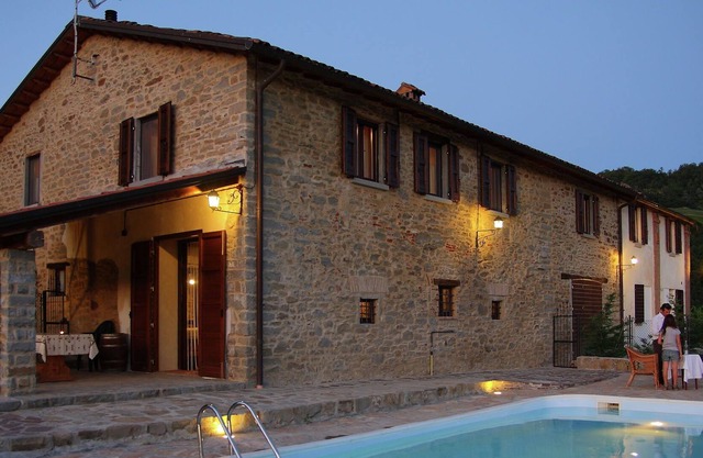Lujosa Casa Vacacional en Modigliana con Piscina