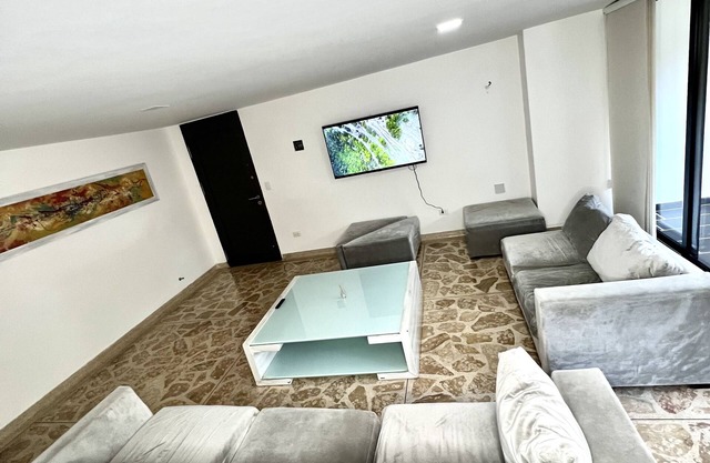 Apto 240 mt2 mejor barrio Medellín