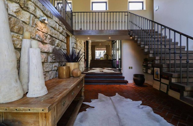 Arc House Family Villa - large pool