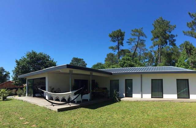 Casa de arquitecto en Ondres, entre páramos y País Vasco.