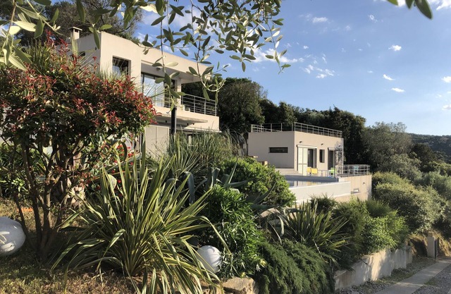 Casa del arquitecto vista única del golfo de VALINCO - Clasificado amueblado 5 *****