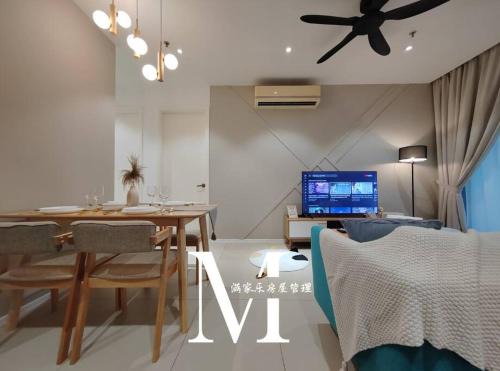 Arcoris Mont Kiara 18# Main Street # Walking Distance Sunway 163# 2 Bedroom Balcony 2-4Pax
