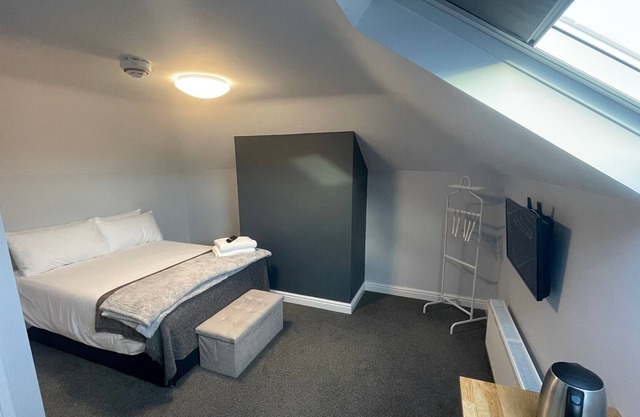 Arlan House, Superb Basingstoke Hotel - Room 05