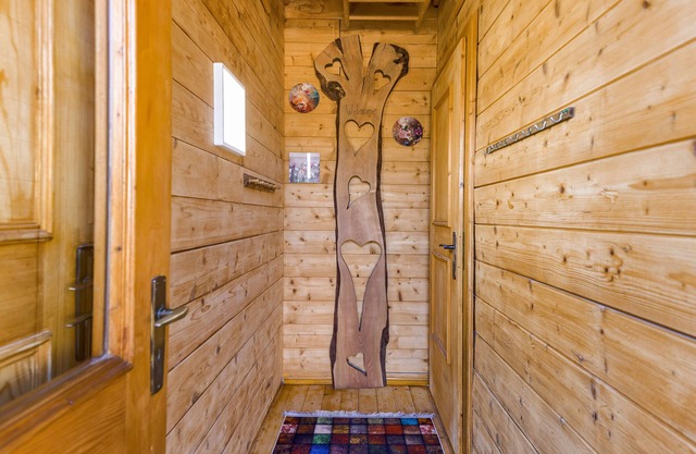 arrive and feel comfortable in our beautiful wooden house