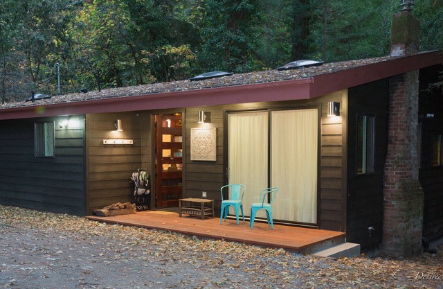 Históricamente renovado Cottage Sonoma County Cottage en un hermoso Creekside.
