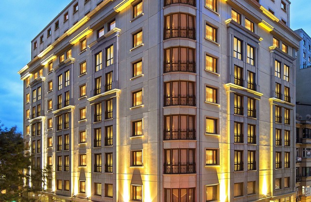 Arts Hotel Taksim