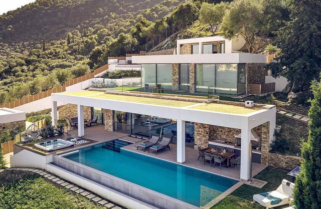 As part of our Luxury Collection, this house offers an extra degree of luxury in the form of, for ex