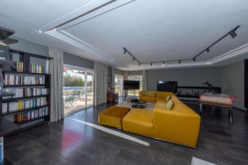 Asmae House