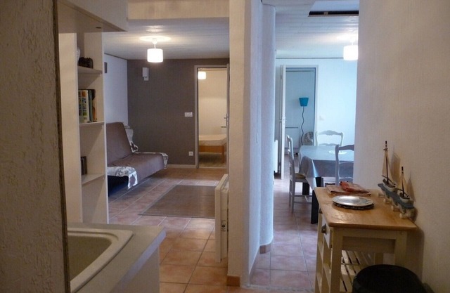 A 80 metros de la playa, apartamento T2 / 3, 5 plazas Saint Cyr sur mer, estacionamiento.