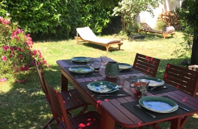 At the foot of the Trez beach, family home in the heart of Bénodet