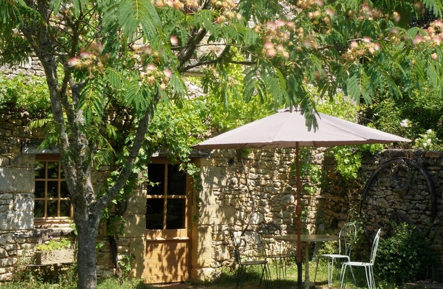 En el corazón de la, pequeña casa con encanto Périgord-Negro-alone
