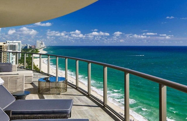 St. Regis Bal Harbour Suite - 1 Dormitorio + Den - 5 Star Resort, Ultimate Getaway!