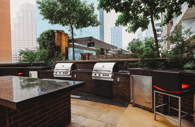Austin Grand Studio Apartment