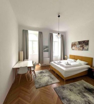 Authentic 2-bedroom apartment