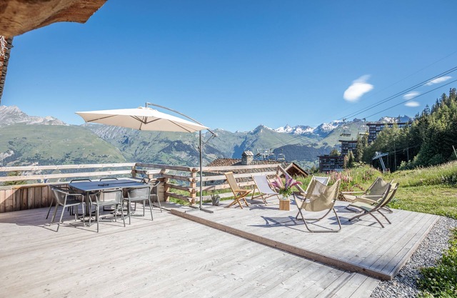 Auténtico chalet renovado en las pistas 5 minutos a pie Arc 1600 4 ch 3 baños 12pers