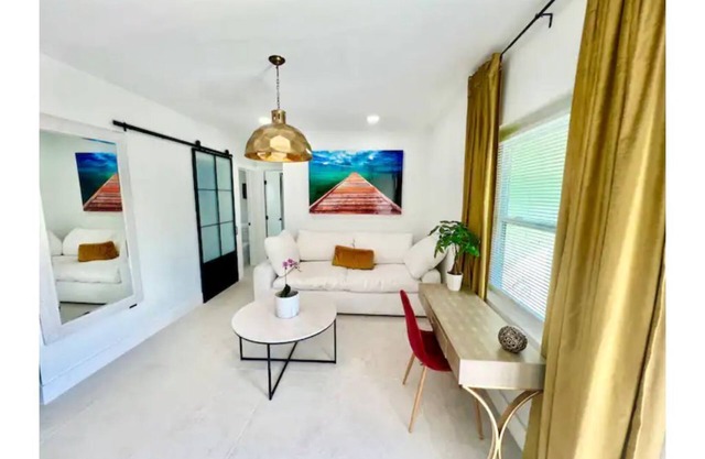 Autumn At The Carrington- 2 Bedroom 1 Bathroom