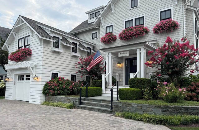 AVALON Bay Front Home with pool, deck and dock. Spacious 5-bedroom, 4.5 bath