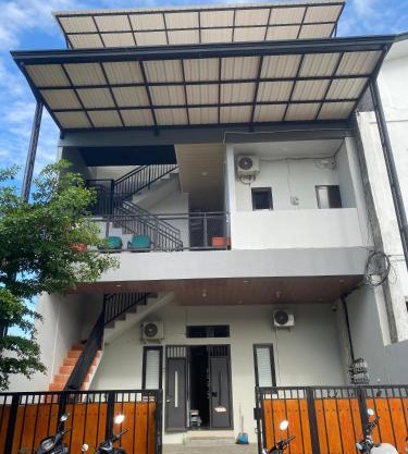 Avner Residence