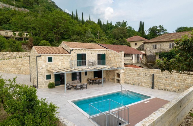 Impresionante casa en Gruda