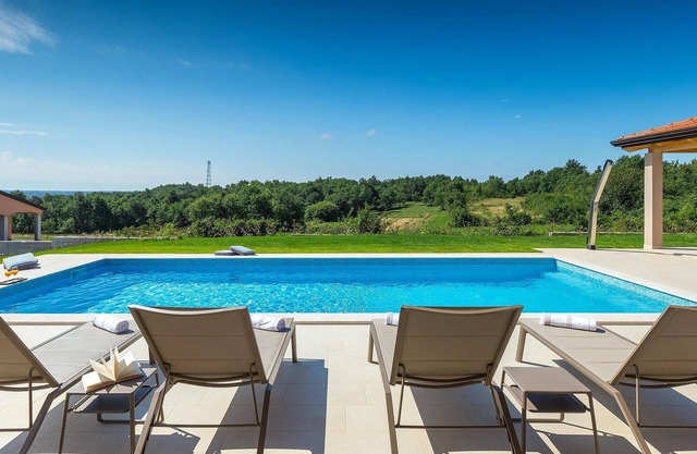Impresionante casa en Jakovici