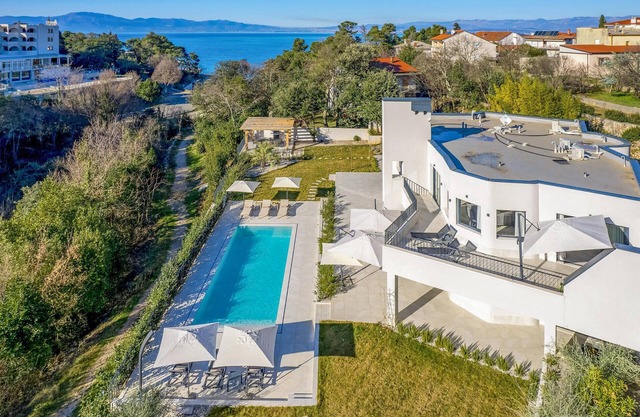 Hermosa casa en Malinska con WiFi