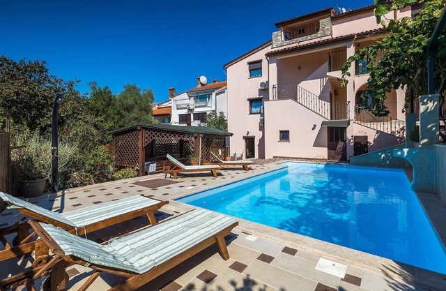 Impresionante casa en Pula con sauna