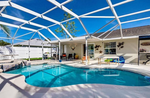 Awesome Pool House in Palm Coast, FL**10 min to the beach