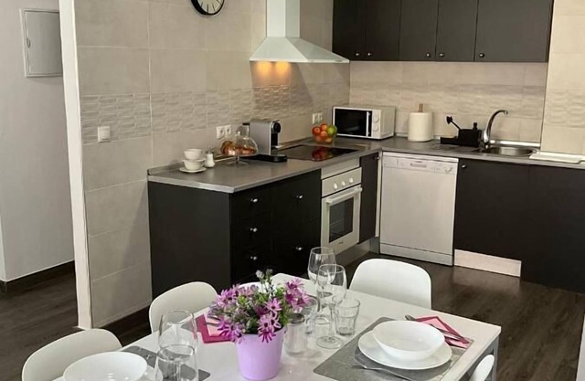 Ayala Apartamentos .