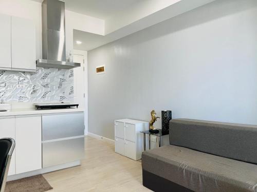 Azure Lovely and Refreshing 1 Bedroom Suite