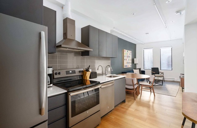 210- 1Bedroom Queen S