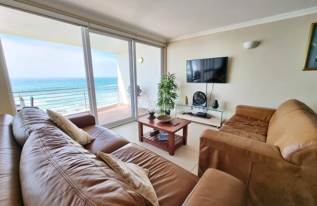 BALLITO CHAKAS COVE 2 Bedroom Beachfront Gem!