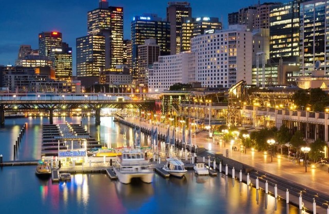 Balmain Beauty with Spacious Garden!