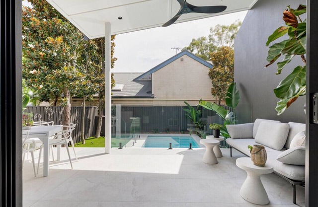 Balmain Resort: 3BR Home with a Pool