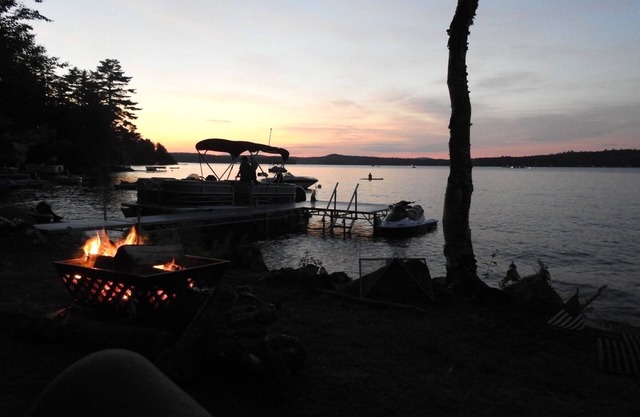 Bar Harbor y Bangor están cerca, ¡pero no querrás abandonar Beech Hill Pond!