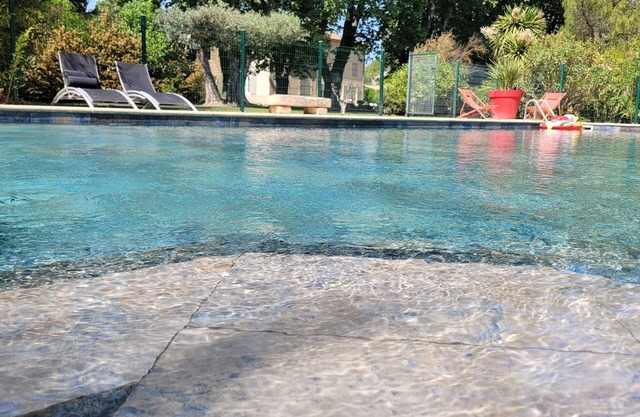 Bastide de lujo de 800m2 idealmente ubicado entre Aix y Aviñón 12-20 durmiendo