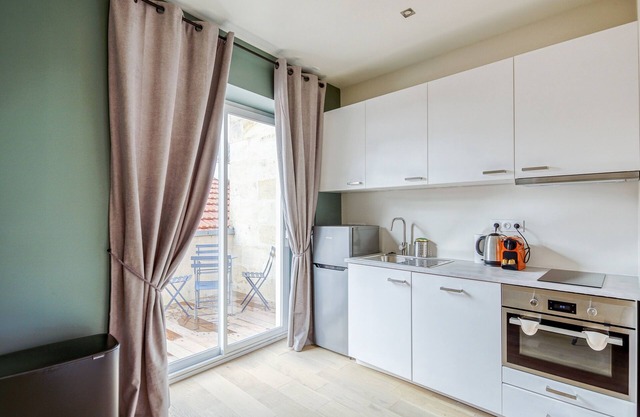 Baudelaire Apartment *****