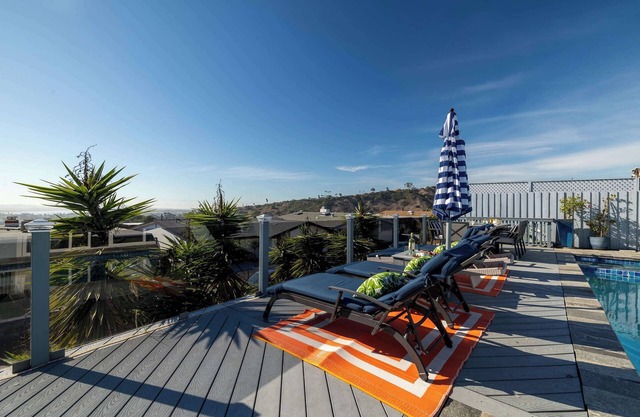 Bay View Bliss / Beach / Pool / Shops