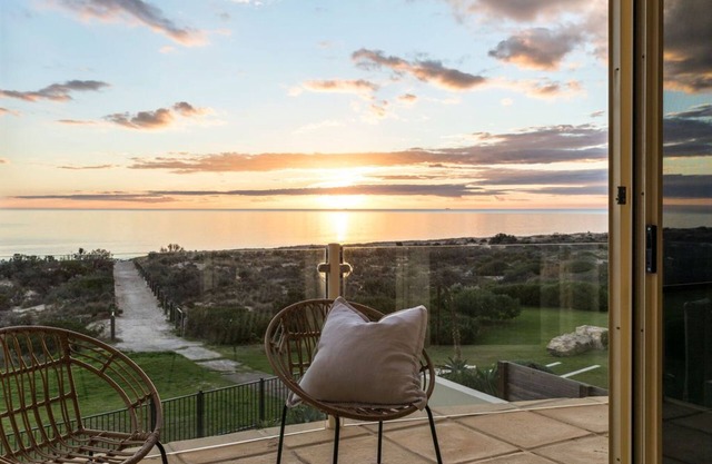 Beach Bliss - Ocean Views / Private Beach Access