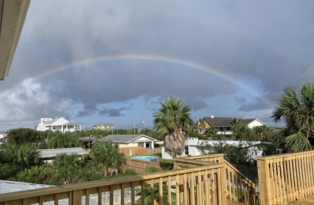 Beach Cottage - Beautiful Sunsets - Short walk to beach ^Monthly discount^
