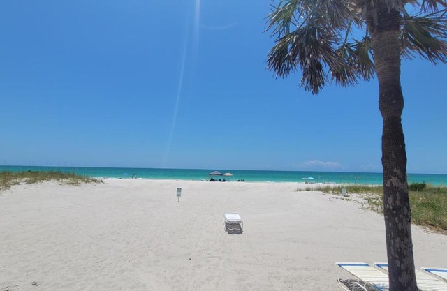 Beach Front One Bedroom Condo Paradise. Ground Floor.