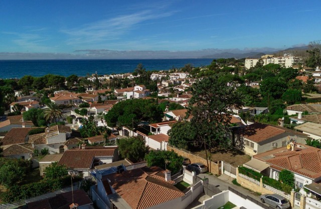 Casa vacacional en la playa con terraza privada y barbacoa, Costabella