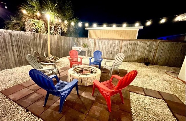 Beach House 3bds2baths w/ Free Garage Prkng for 10 guests - Travelers Welcome