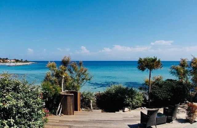 Beach house on the water. Marine de Sant ambroggio