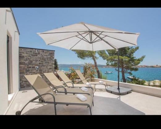 Beach house Ribica