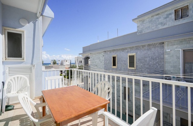 Casa de playa , Torre Canne - Nemo con vistas al mar y balcón