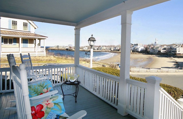 Beach & King, Beach House Rental