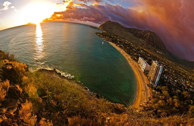 Condominio frente al mar en la mejor playa escondida de Oahu