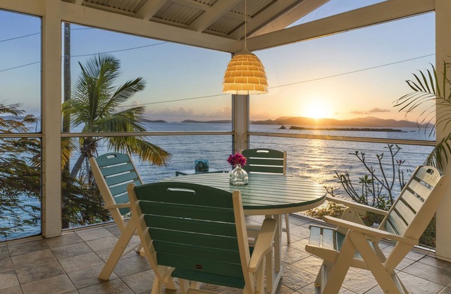 Su propia Villa frente a la playa, no es un condominio, solo 2 pisos de la ciudad, alquiler de 1 o 2 habitaciones