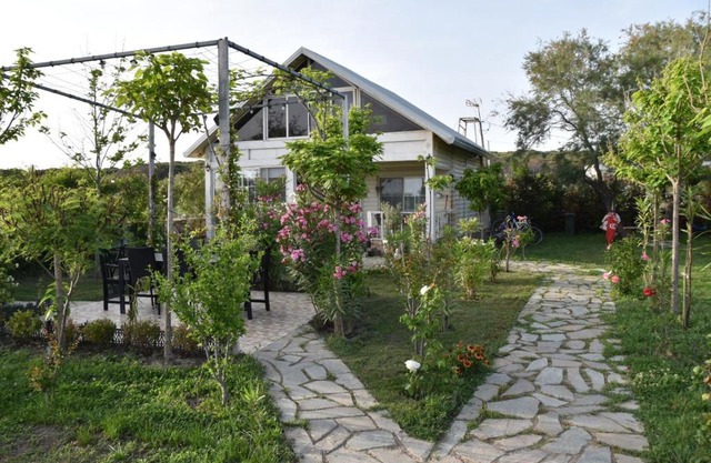 Beachfront, Tirana Guest House